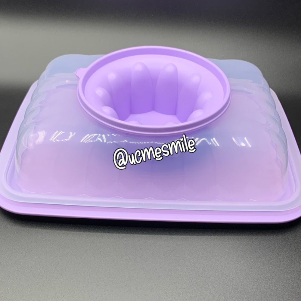 Tupperware Jumbo Jel Party Jello-Ring Mold
